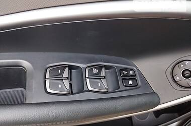 Внедорожник / Кроссовер Hyundai Santa FE 2017 в 