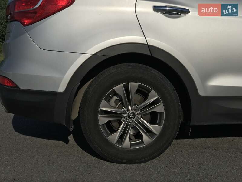Позашляховик / Кросовер Hyundai Santa FE 2013 в Львові фото 14 Позашляховик / Кросовер Hyundai Santa FE 2013 в Львові
