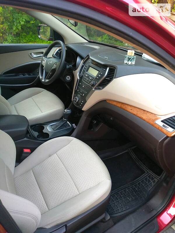 Хэтчбек Hyundai Santa FE 2015 в Тернополе