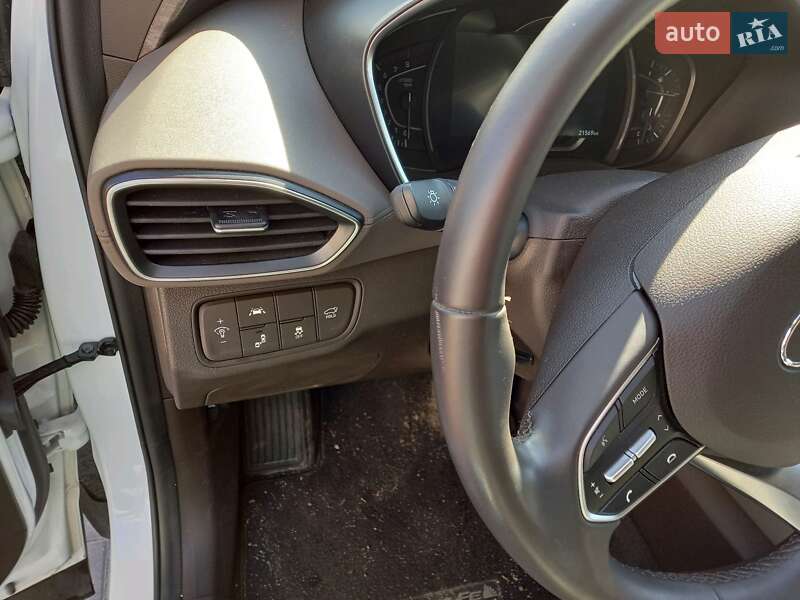 Позашляховик / Кросовер Hyundai Santa FE 2019 в Дніпрі