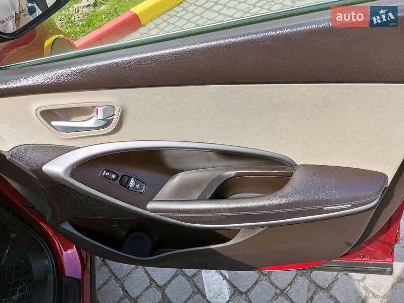 Позашляховик / Кросовер Hyundai Santa FE 2014 в Жовкві