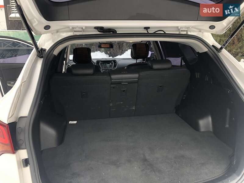 Позашляховик / Кросовер Hyundai Santa FE 2016 в Києві