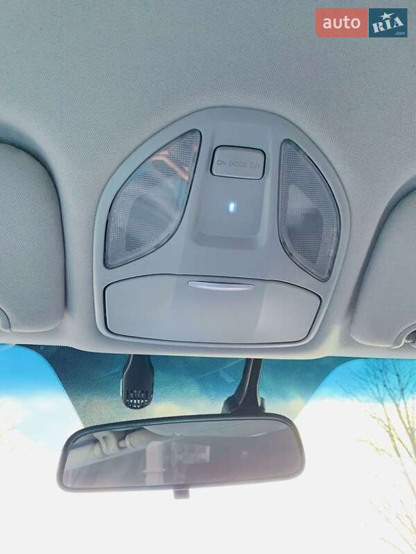 Позашляховик / Кросовер Hyundai Santa FE 2013 в Очакові