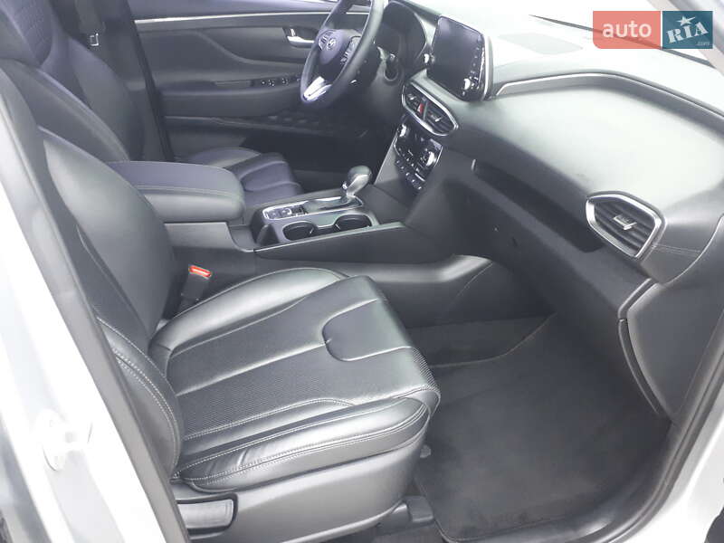Внедорожник / Кроссовер Hyundai Santa FE 2018 в Ивано-Франковске
