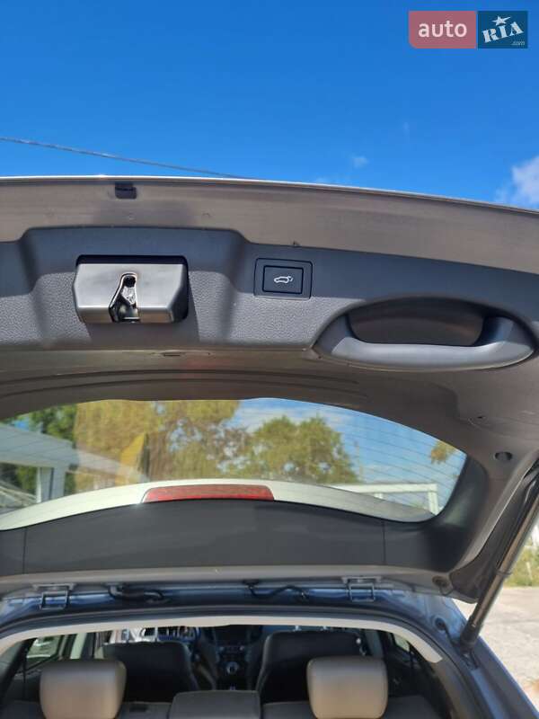 Позашляховик / Кросовер Hyundai Santa FE 2016 в Одесі