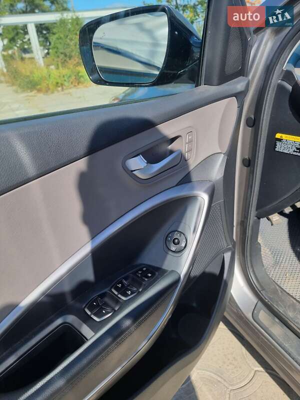 Позашляховик / Кросовер Hyundai Santa FE 2016 в Одесі