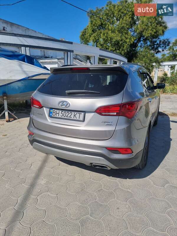 Позашляховик / Кросовер Hyundai Santa FE 2016 в Одесі