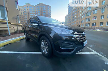 Внедорожник / Кроссовер Hyundai Santa FE 2015 в Киеве