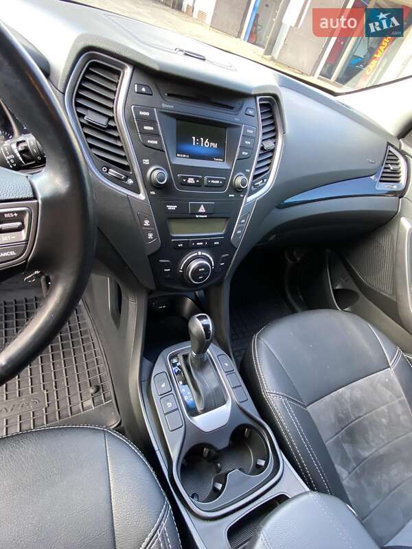 Позашляховик / Кросовер Hyundai Santa FE 2014 в Одесі