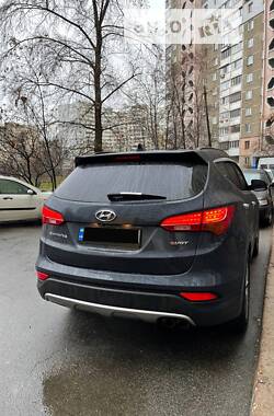 Позашляховик / Кросовер Hyundai Santa FE 2014 в Києві