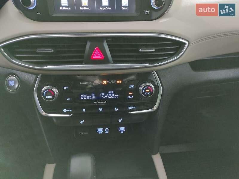 Позашляховик / Кросовер Hyundai Santa FE 2019 в Синельниковому