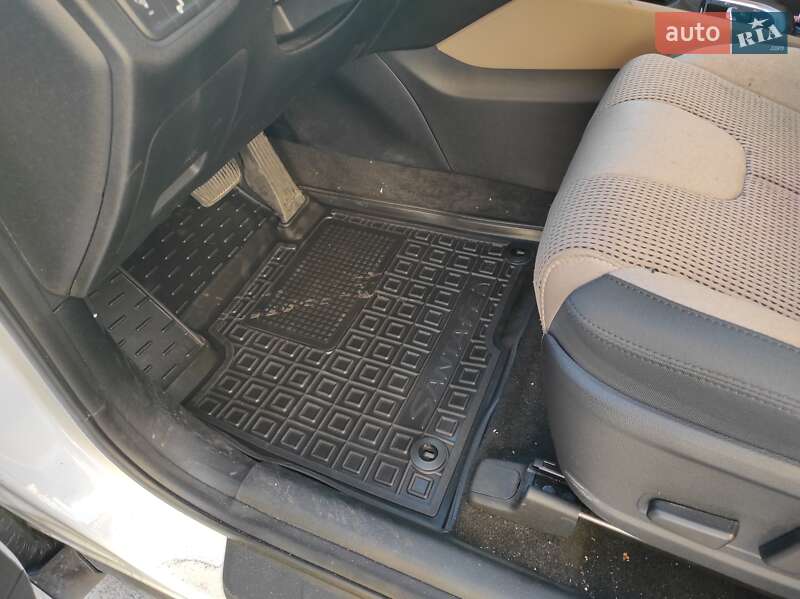 Позашляховик / Кросовер Hyundai Santa FE 2019 в Синельниковому