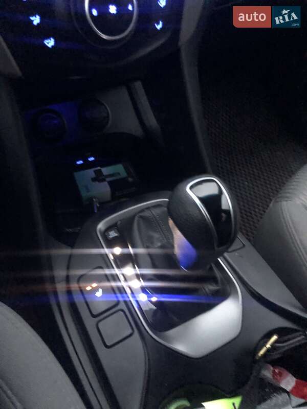 Внедорожник / Кроссовер Hyundai Santa FE 2015 в Тернополе фото 14 Внедорожник / Кроссовер Hyundai Santa FE 2015 в Тернополе