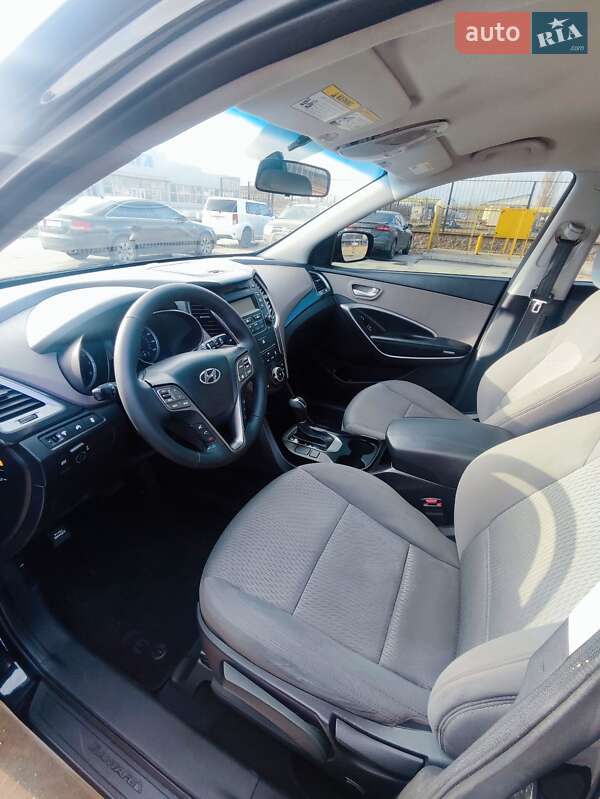 Внедорожник / Кроссовер Hyundai Santa FE 2015 в Первомайске