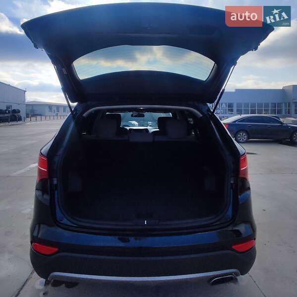 Внедорожник / Кроссовер Hyundai Santa FE 2015 в Первомайске