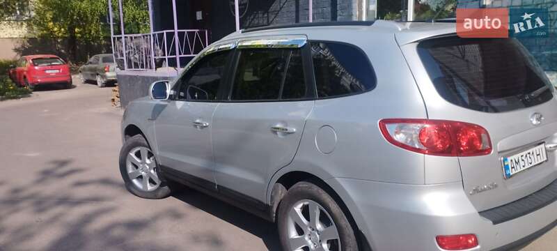 Внедорожник / Кроссовер Hyundai Santa FE 2009 в Житомире