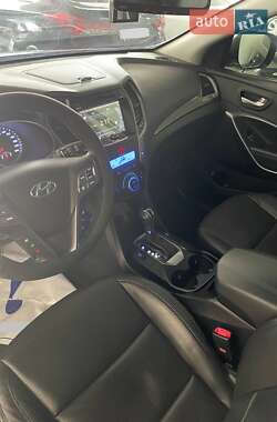 Внедорожник / Кроссовер Hyundai Santa FE 2012 в 