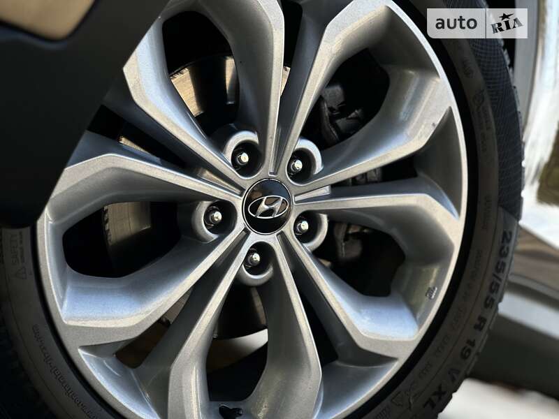 Внедорожник / Кроссовер Hyundai Santa FE 2013 в Одессе
