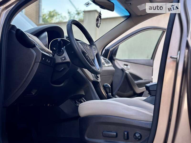 Внедорожник / Кроссовер Hyundai Santa FE 2013 в Одессе