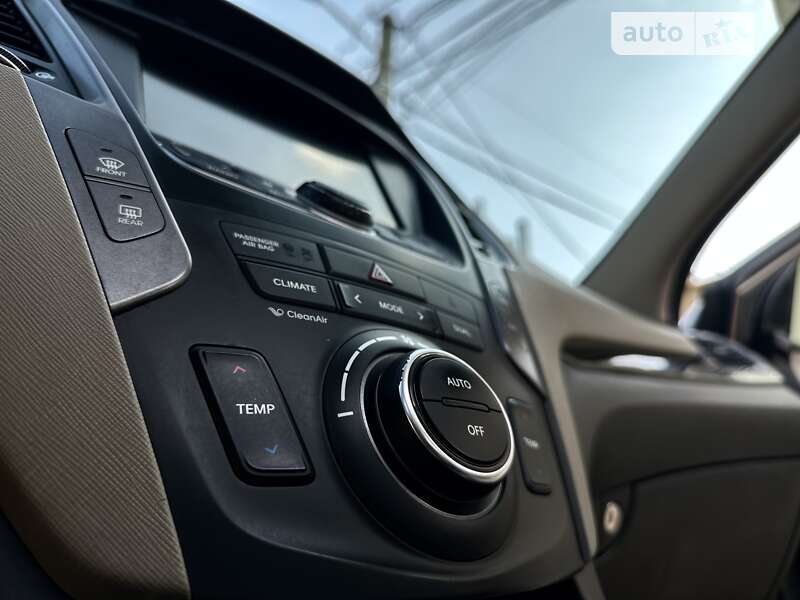 Внедорожник / Кроссовер Hyundai Santa FE 2013 в Одессе