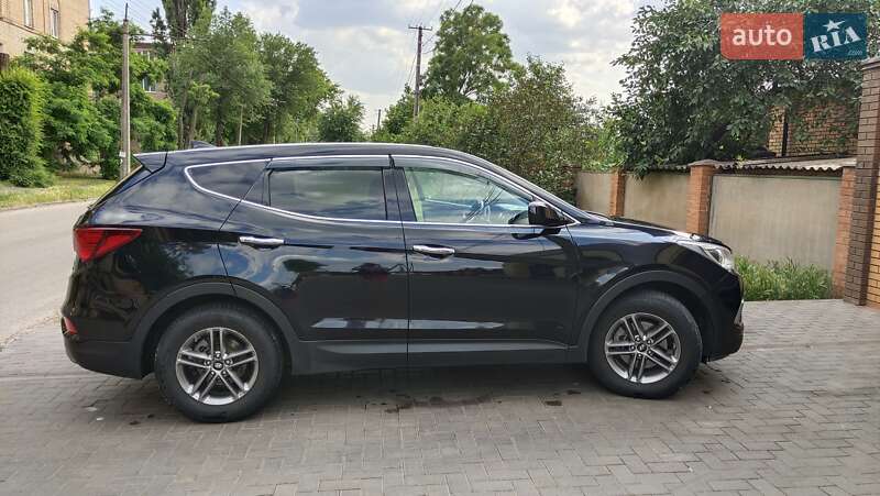 Позашляховик / Кросовер Hyundai Santa FE 2016 в Кривому Розі