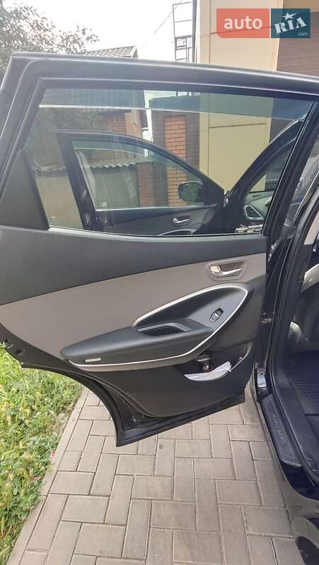 Позашляховик / Кросовер Hyundai Santa FE 2016 в Кривому Розі