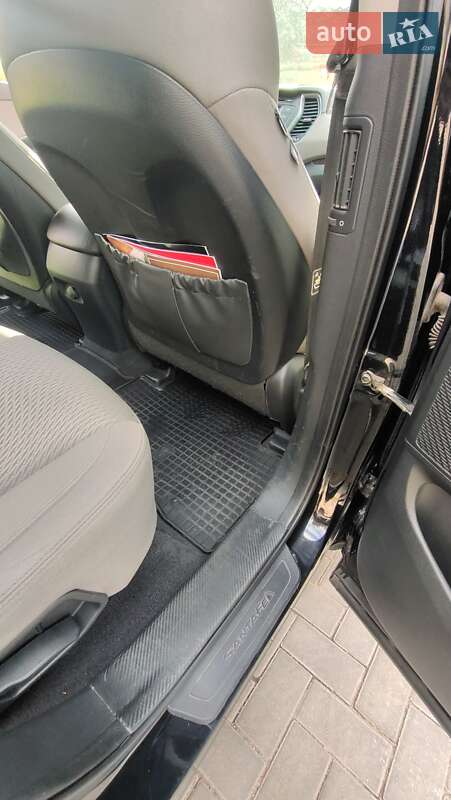 Позашляховик / Кросовер Hyundai Santa FE 2016 в Кривому Розі