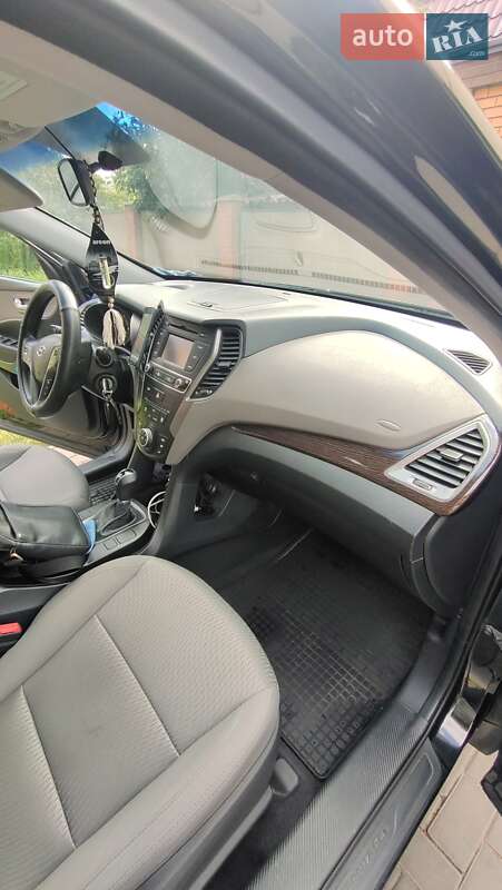 Позашляховик / Кросовер Hyundai Santa FE 2016 в Кривому Розі