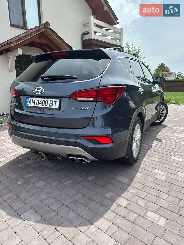 Позашляховик / Кросовер Hyundai Santa FE 2017 в Житомирі