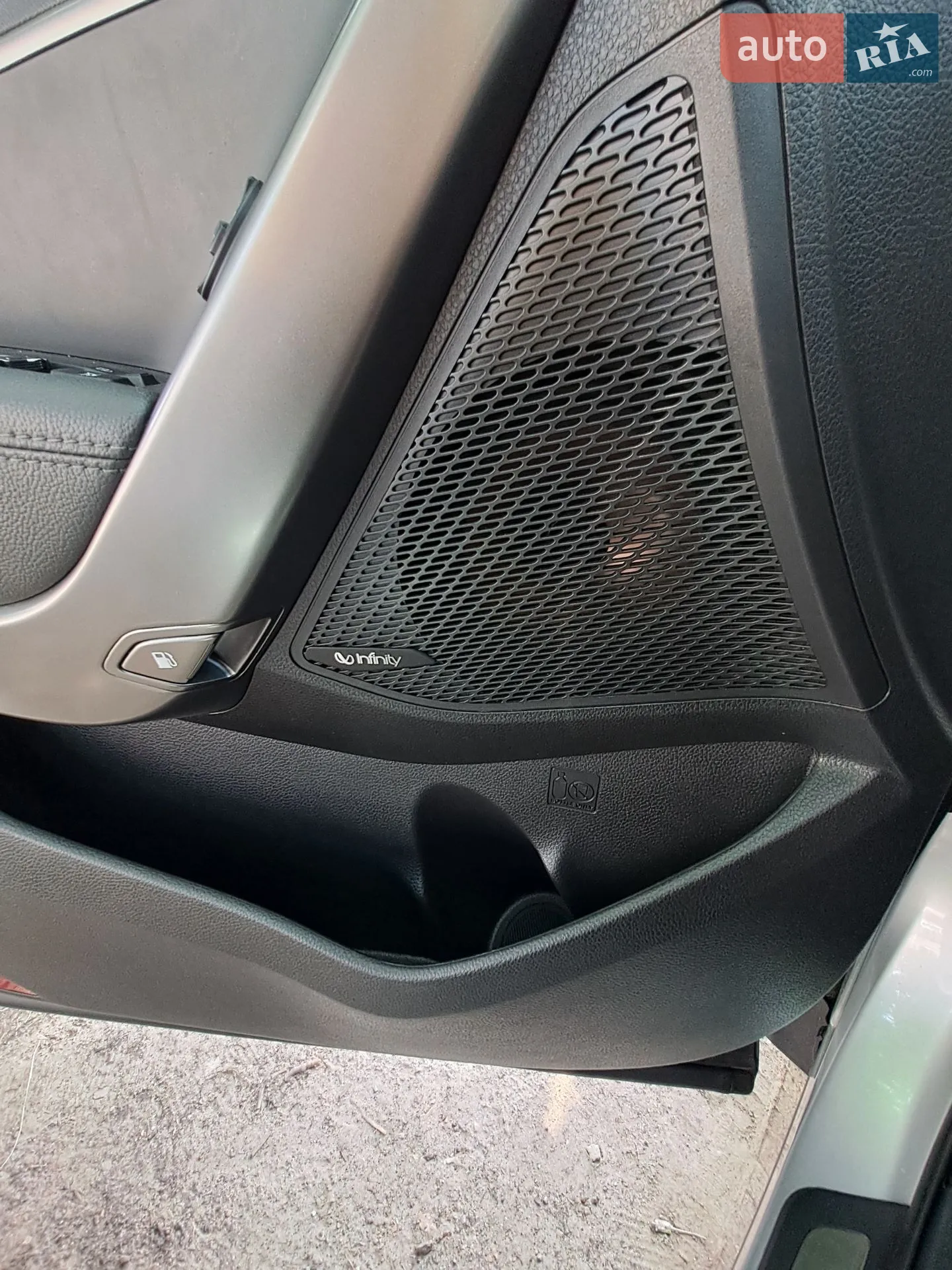 2017 Hyundai Santa Fe - мініатюра 24