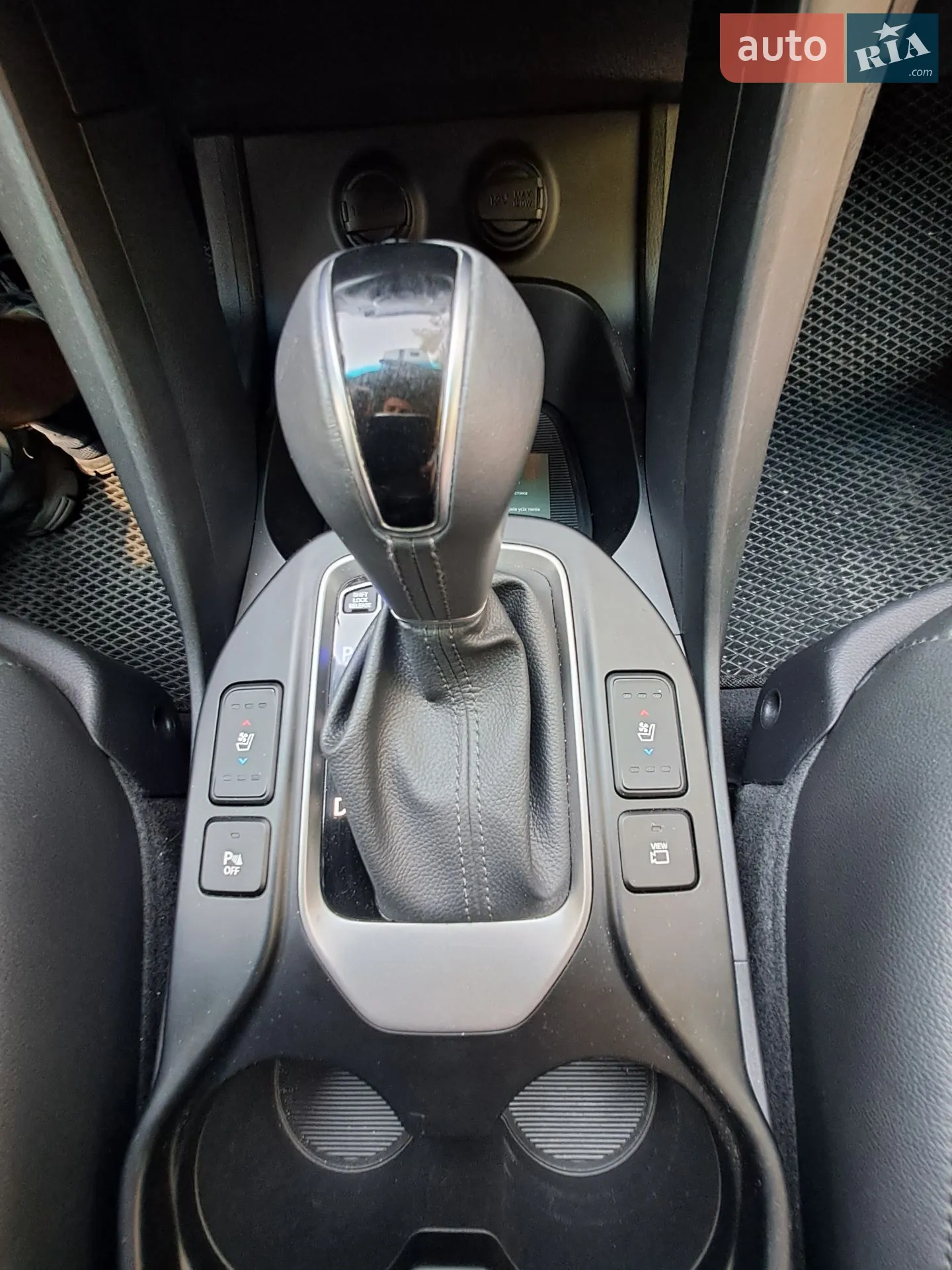2017 Hyundai Santa Fe - мініатюра 16