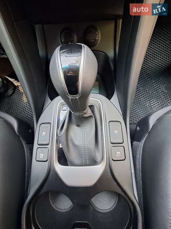 Позашляховик / Кросовер Hyundai Santa FE 2017 в Чорнобаї