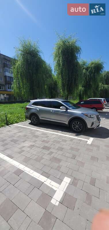 Внедорожник / Кроссовер Hyundai Santa FE 2016 в Ивано-Франковске