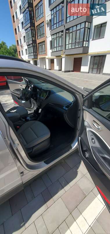 Внедорожник / Кроссовер Hyundai Santa FE 2016 в Ивано-Франковске