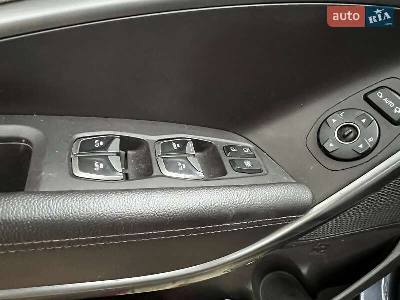 Позашляховик / Кросовер Hyundai Santa FE 2016 в Кропивницькому