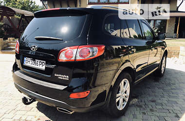 Позашляховик / Кросовер Hyundai Santa FE 2010 в Южному