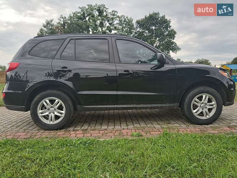 Позашляховик / Кросовер Hyundai Santa FE 2012 в Дубні