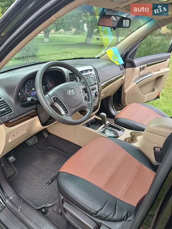 Позашляховик / Кросовер Hyundai Santa FE 2012 в Дубні