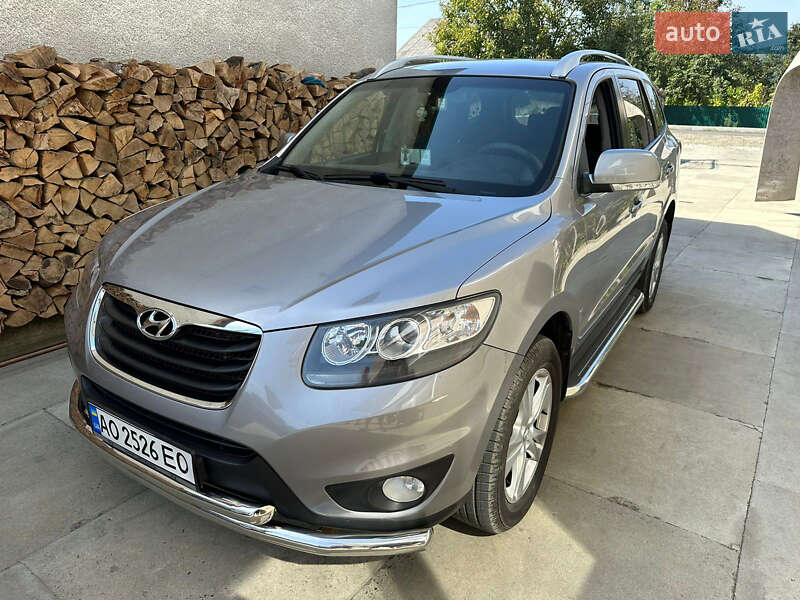 Позашляховик / Кросовер Hyundai Santa FE 2011 в Ужгороді фото 3 Позашляховик / Кросовер Hyundai Santa FE 2011 в Ужгороді