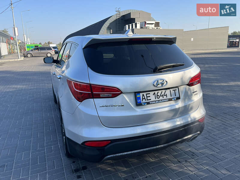 Внедорожник / Кроссовер Hyundai Santa FE 2014 в Днепре