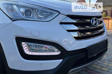 Внедорожник / Кроссовер Hyundai Santa FE 2013 в 