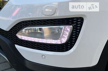 Внедорожник / Кроссовер Hyundai Santa FE 2013 в 