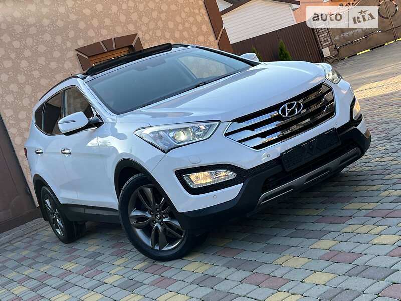 Внедорожник / Кроссовер Hyundai Santa FE 2013 в 