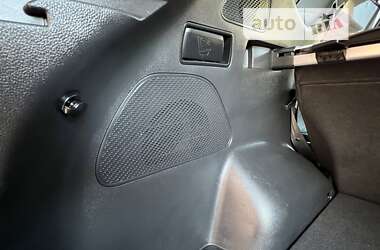 Внедорожник / Кроссовер Hyundai Santa FE 2013 в 
