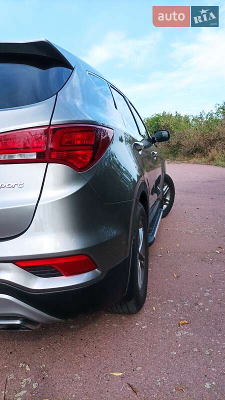 Позашляховик / Кросовер Hyundai Santa FE 2017 в Овручі