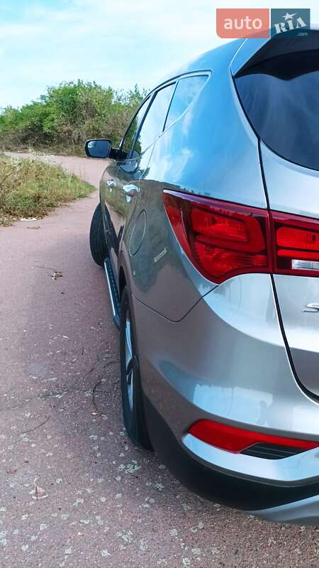 Позашляховик / Кросовер Hyundai Santa FE 2017 в Овручі