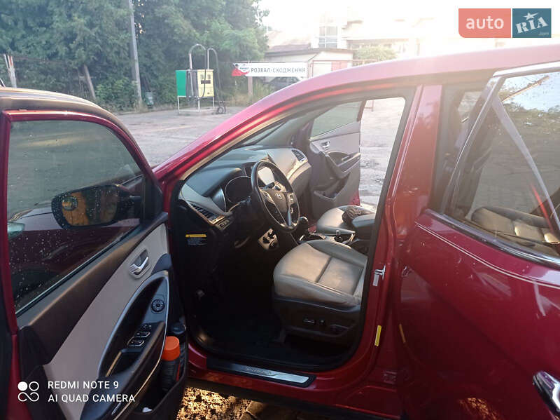 Позашляховик / Кросовер Hyundai Santa FE 2013 в Чернівцях