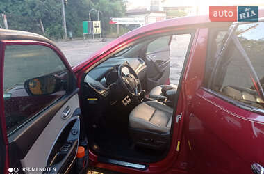Внедорожник / Кроссовер Hyundai Santa FE 2013 в 