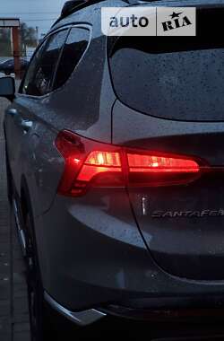 Внедорожник / Кроссовер Hyundai Santa FE 2022 в Кривом Роге
