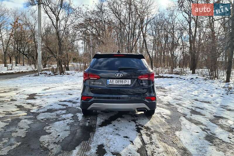 Внедорожник / Кроссовер Hyundai Santa FE 2017 в Днепре